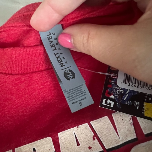 NWT Travis Kelce Kansas City Hearts Red T-Shirt in size Men’s Small - Picture 4 of 5